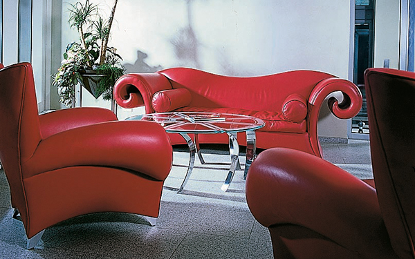 rotes Sofa, rote Sessel